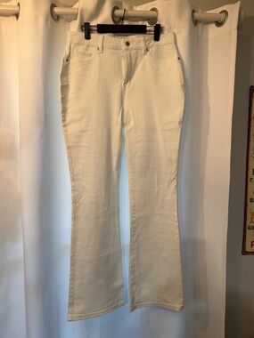 Style and Co curvy Boot Cut Jean- White - Sz 14